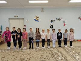 В подготовительной группе "Умный малыш" было проведено спортивное мероприятие "Физкульт - ура!" В подготовительной группе "Умный малыш" было проведено спортивное мероприятие "Физкульт - ура!".