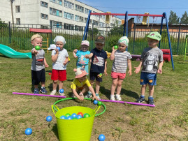 Спортивное развлечение "Водные приключения в летний солнечный денек" в младшей группе "Следопыты" Спортивное развлечение "Водные приключения в летний солнечный денек" в младшей группе "Следопыты".